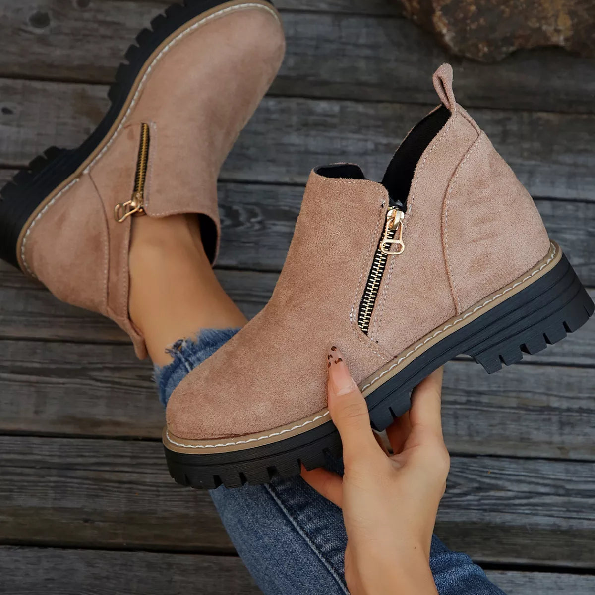 Ankle Boots with Zipper Detail