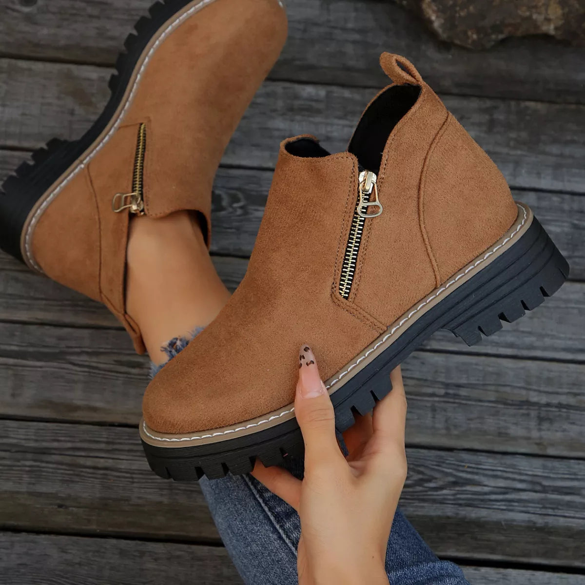 Ankle Boots with Zipper Detail