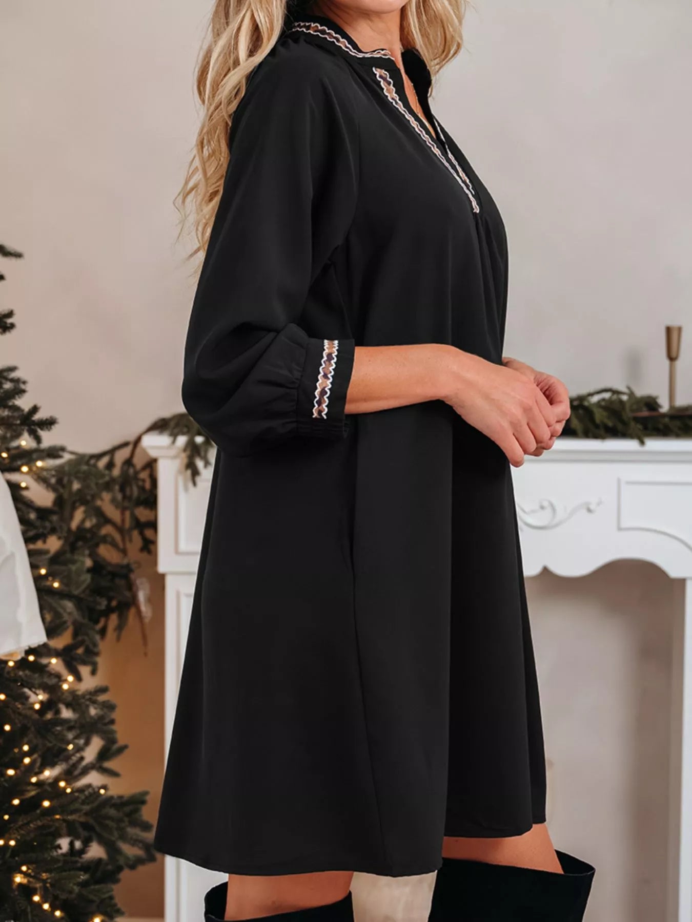 Contrast Trim Bracelet Sleeve Shift Mini Dress