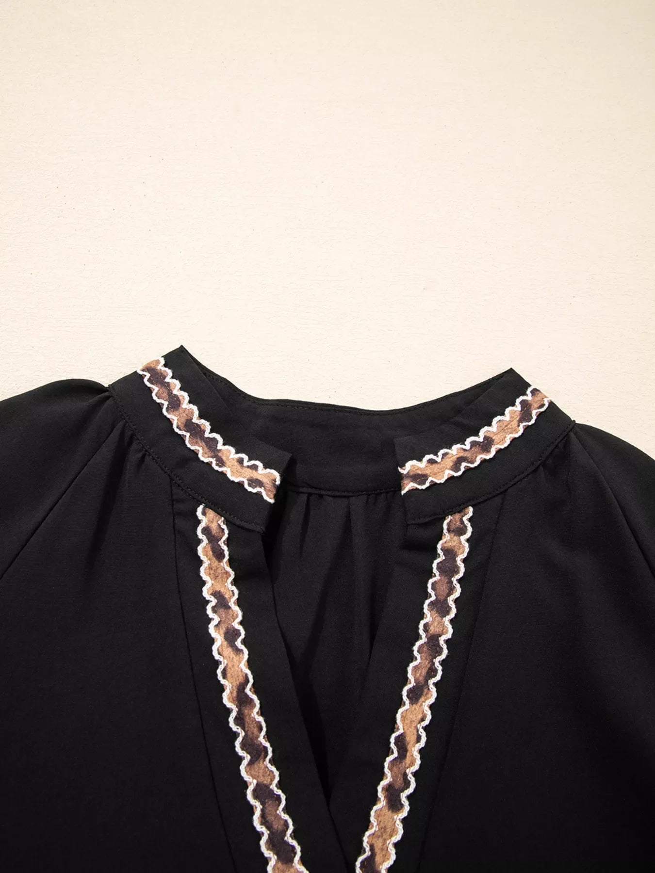 Contrast Trim Bracelet Sleeve Shift Mini Dress