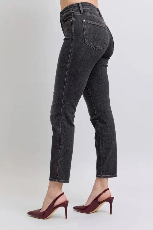 Trendsi Judy Blue Mid Rise Plus Size Jeans Women's Everyday Tummy Control Slim Fit